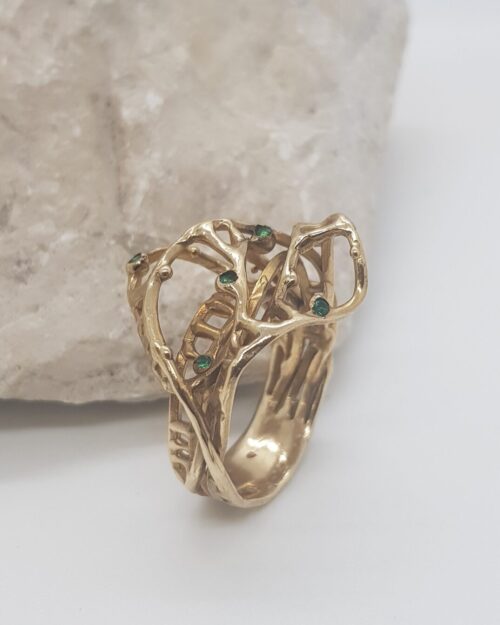 Anello in bronzo e tsavoriti