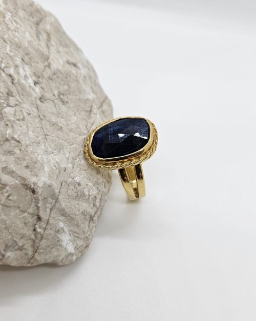 Anello in Argento dorato e Kyanite