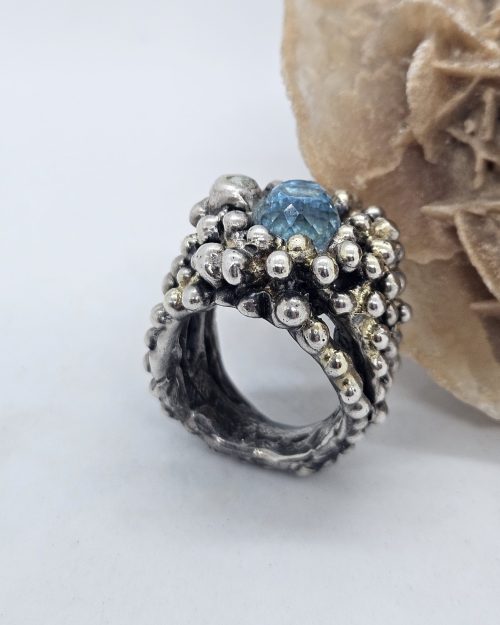 Anello con topazio e diamante brawn
