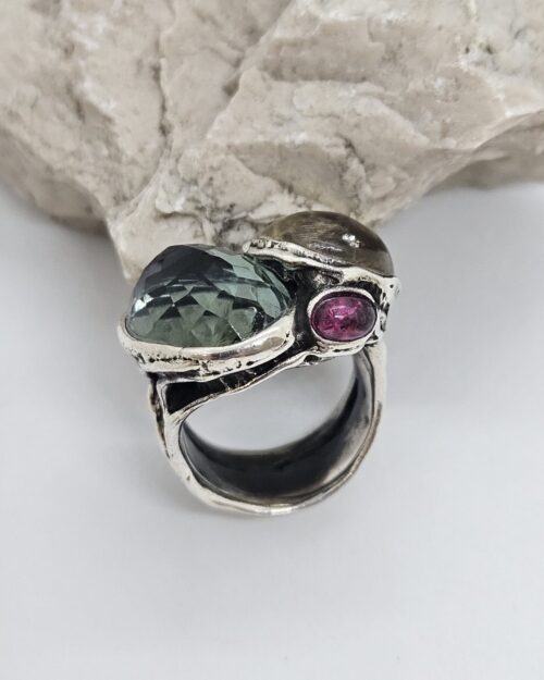Anello Rocks